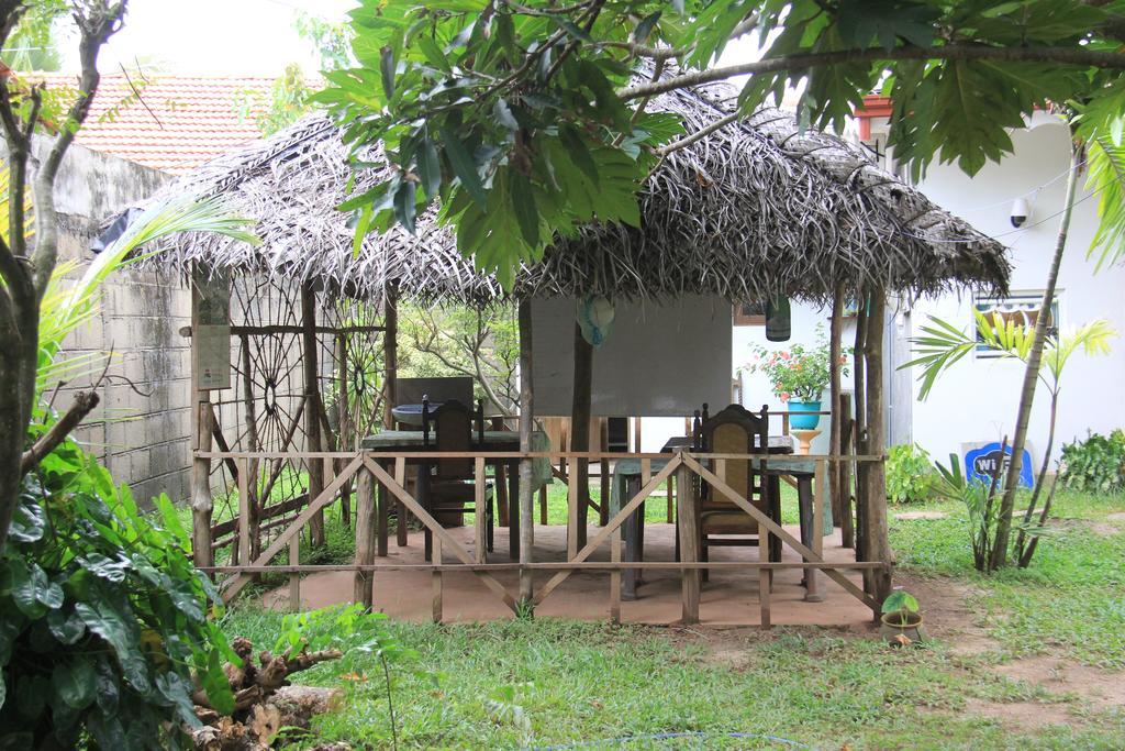 Sylvester Villa Hostel Negombo Exterior photo